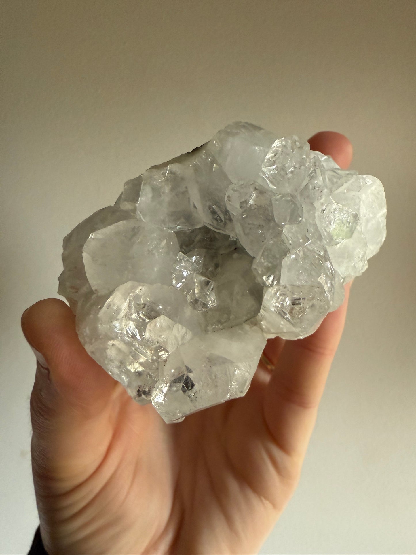 Apophyllite / Medium