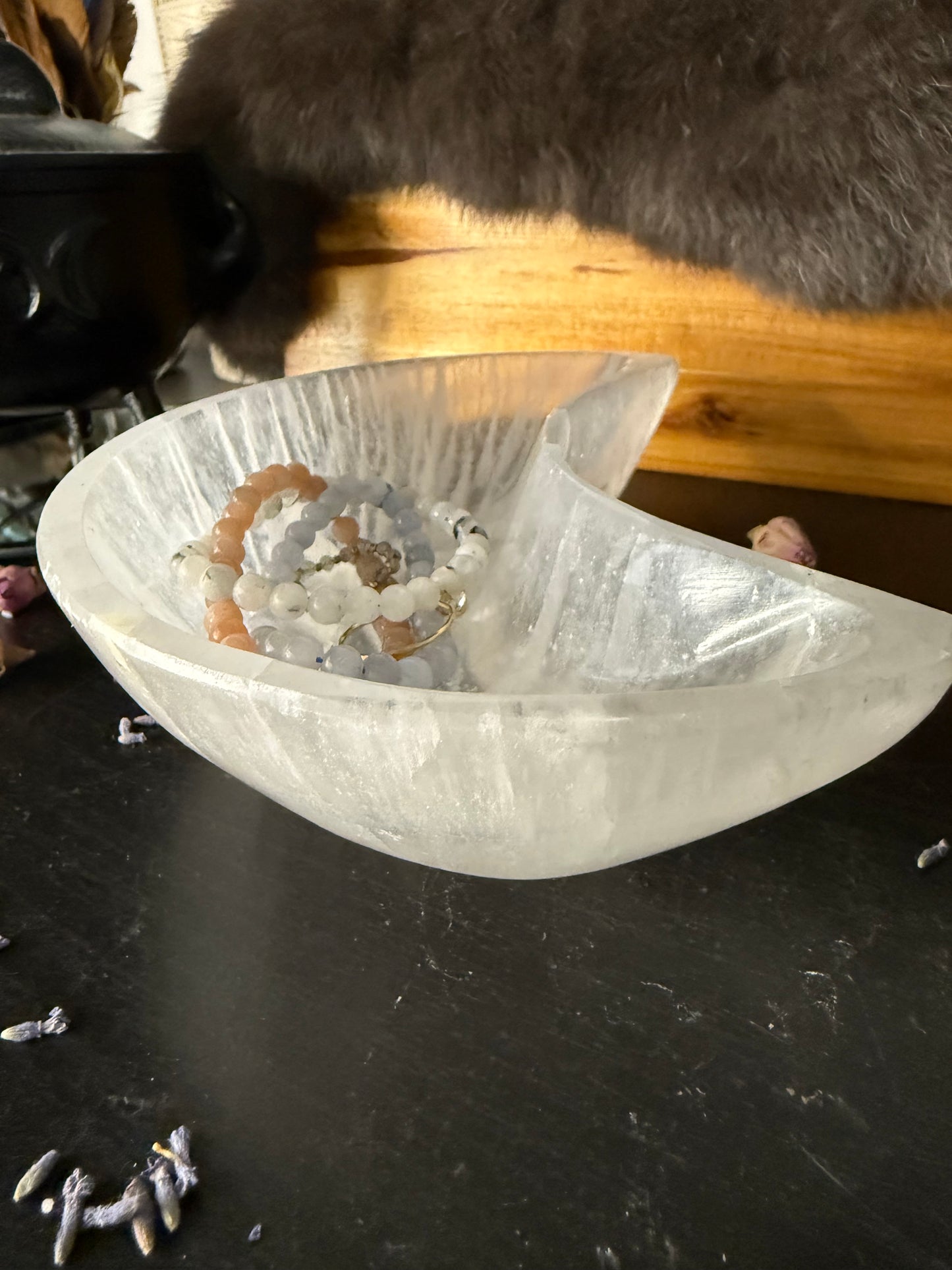 Selenite Moon Bowl / Large
