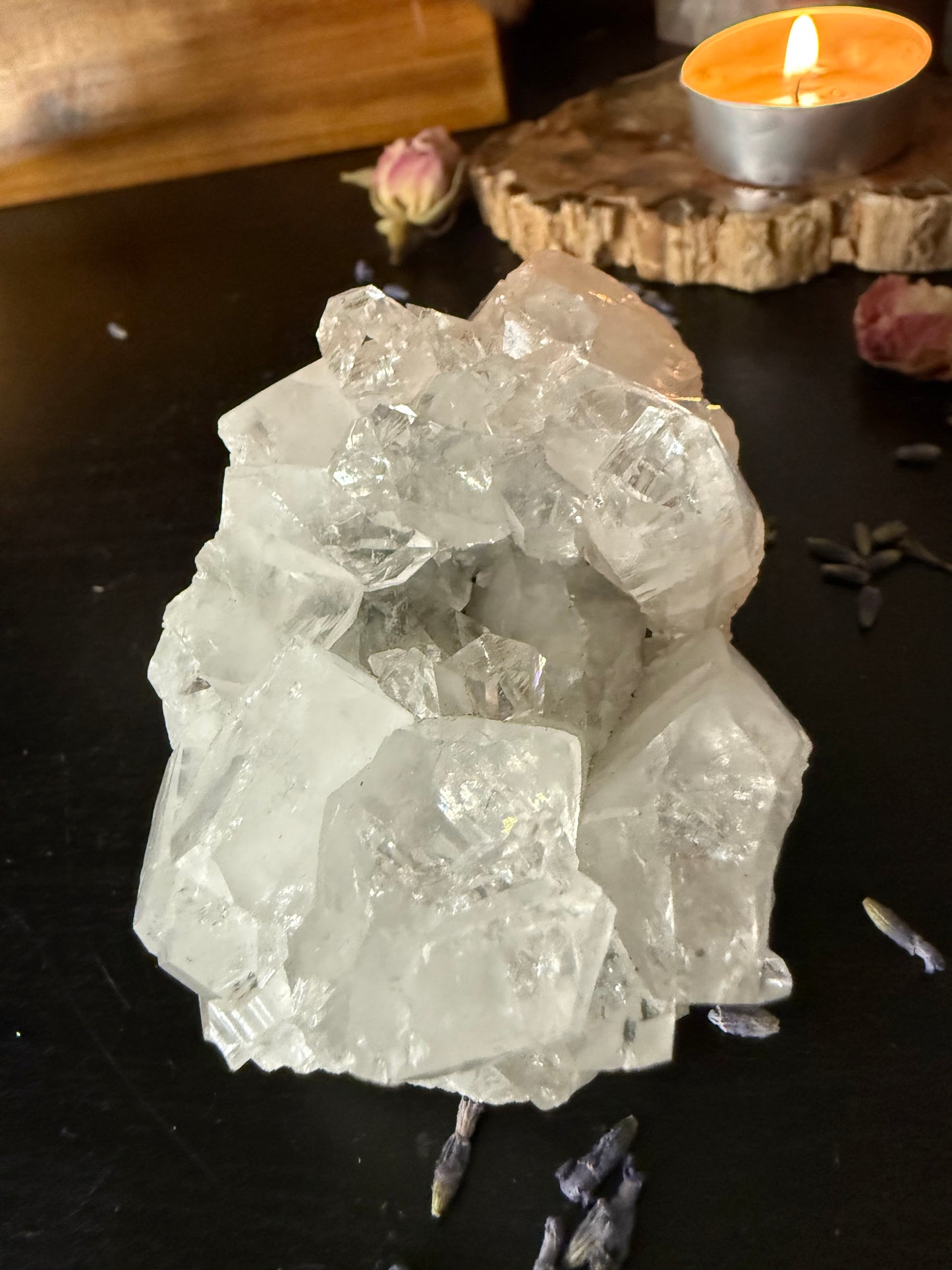 Apophyllite / Medium
