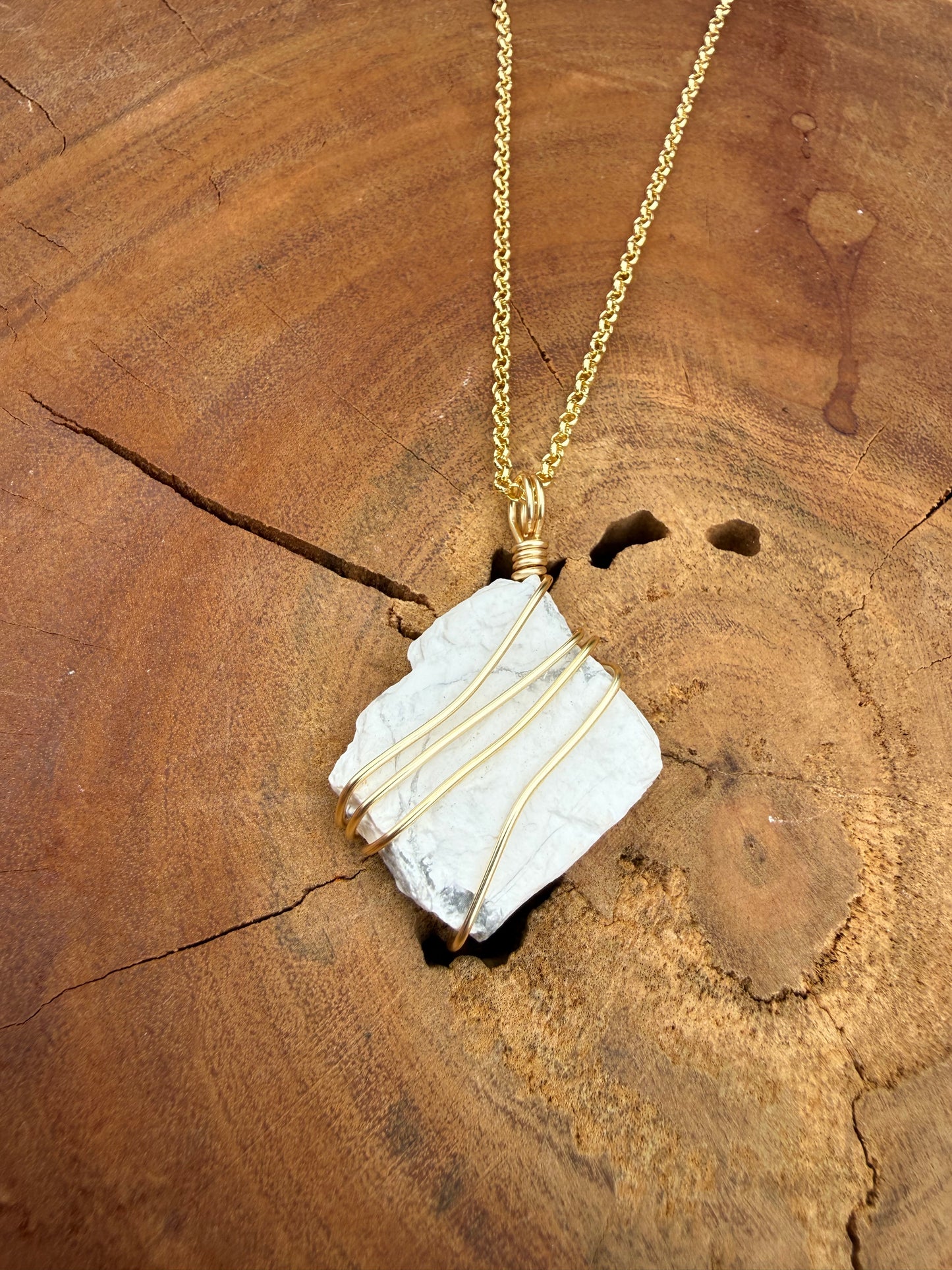 Howlite - Gold